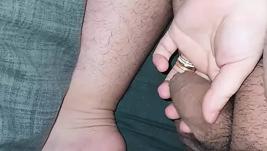 Üvey anne üvey oğlunun kalın yarağının içine giriyor