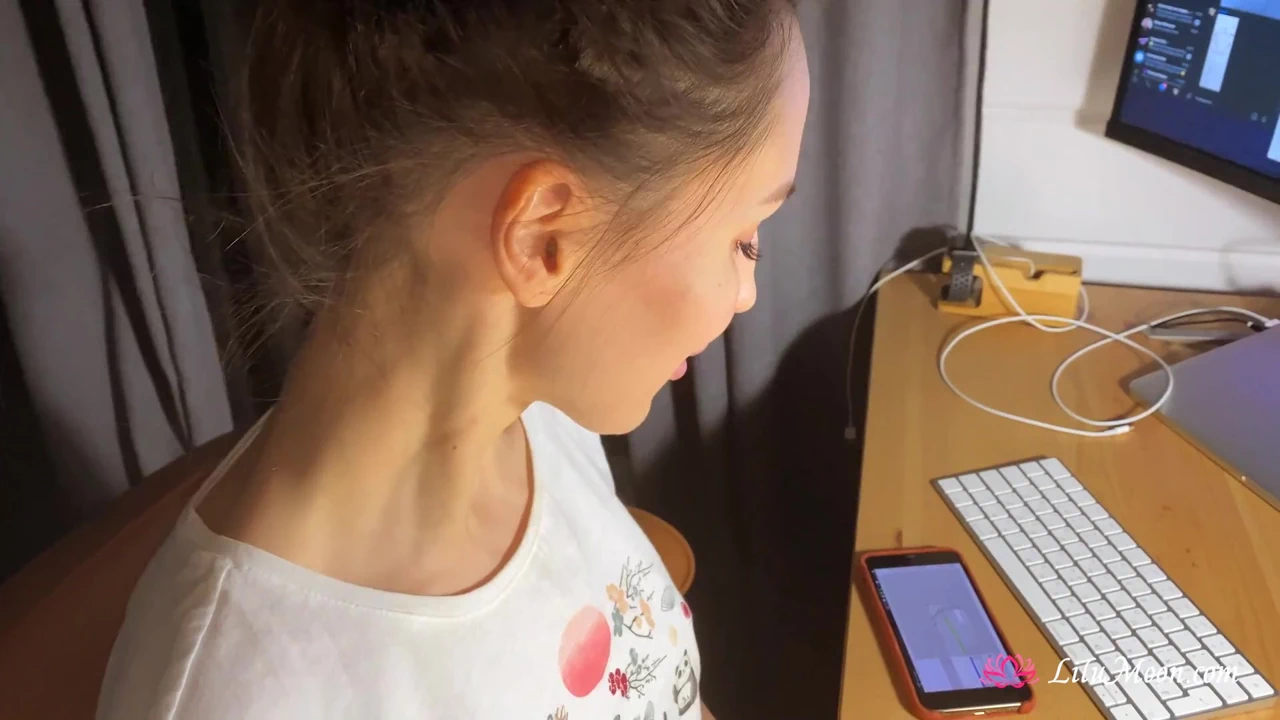 Boyfriend Distracted Me from W0rk! I Suck his Big Dick and Hard Fucks POV