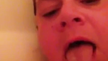 İri güzel kadının göğüsleri