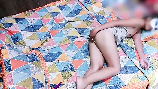 Hyper-Sex Girl Screaming