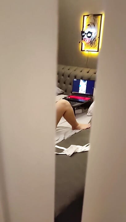 Mastürbasyon Yaparken Üvey Oğluma Yakalandım