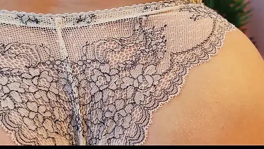 Şeker üvey anne sarışın amını sikiyor