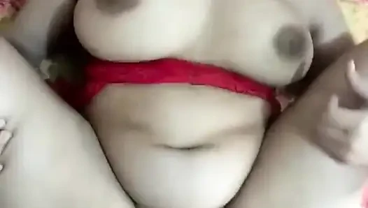 Seksi karım ağzına boşalıyor