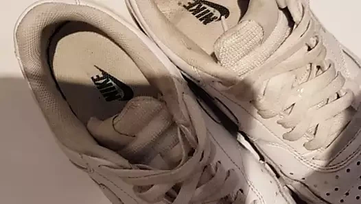 Cum tekrar ona nike air force 1