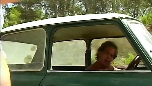 Ateşli sürtüklerle klasik Alman anal sahnesi