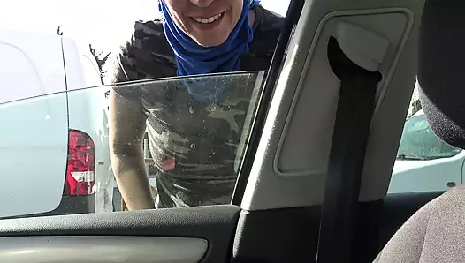 Cezayirli fahişe Marsilya banliyösünde arabasında bir müşteriyle