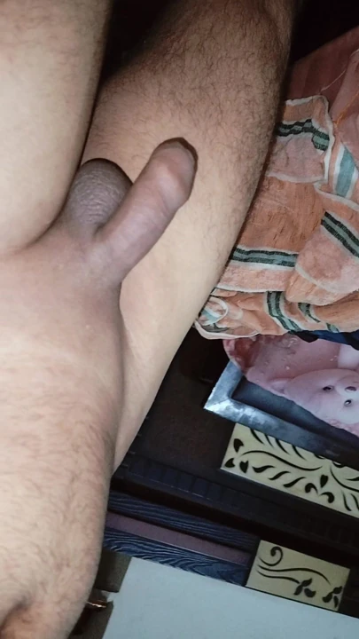 Küçük yarağımı ve göt deliğimi göster