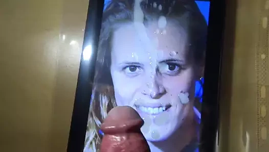 Laure manou yüze boşalma