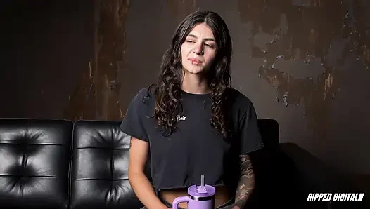 Ramona Vixen işkence etmekten ve zevk için yalvarmadan salyalar akıyor