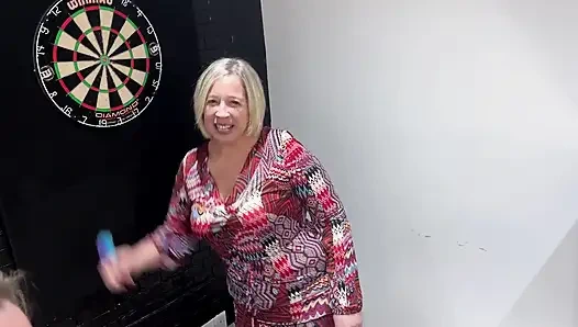 Striptiz dart üçlü seks