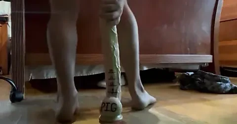 Taşakları derine batıyor (bekaret içinde)
