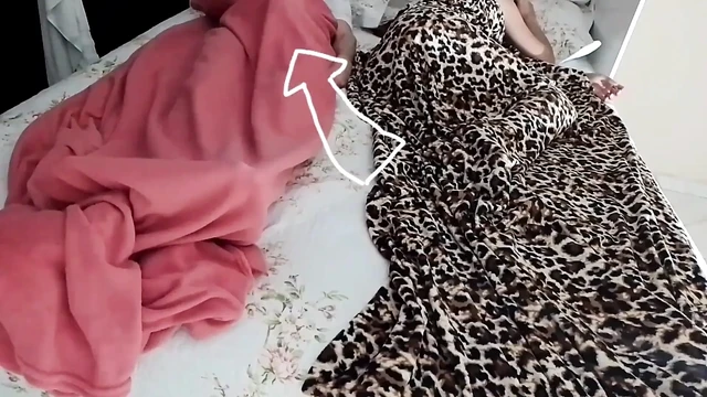 Empregada Teve Que Dividir a Cama Com Patrao Devido Reforma De Sua Casa!