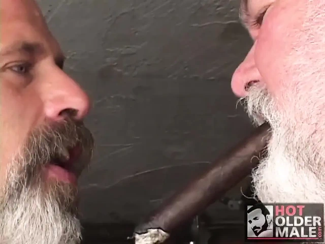 Sert ve hazır: garaj grunge