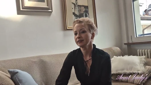 Auntjudys - büyük memeli amatör orta yaşlı seksi kadın wanilianna boşalana kadar seni hayal ediyor