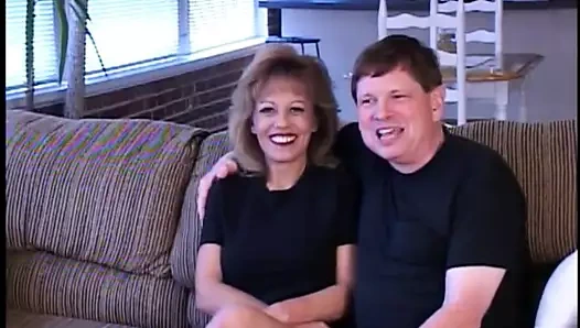 Sıcak sarışın milf sürme horoz