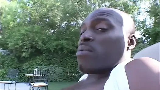 Claudia Downs Büyük Penisi Emmeyi Seviyor