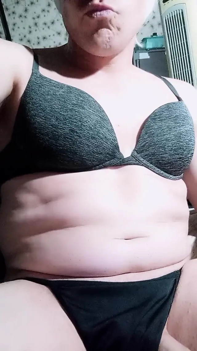 Travesti güzel iç çamaşırı