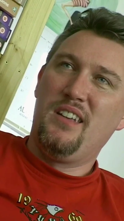 Потрясающий момент от "Зрелая британская пара в чате, прежде чем их снимают на видео занимаются сексом"