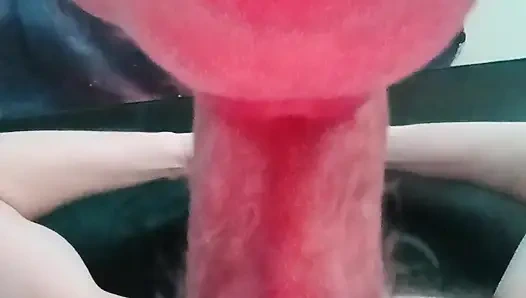 Üvey kız gırtlağına kadar alıyor ve yüzüne boşalıyor