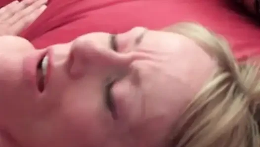 Melanie'nin doyumsuz öğleden sonrası