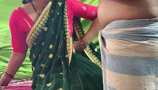 Une bhabhi indienne se fait baiser en sari par son devar