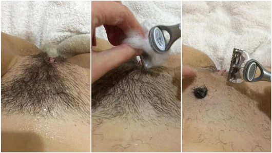 Bakış açısı kız bakış açısı yakın çekimini tıraş ediyor. Tıraş olduğunu hayal et.  Kız kasık tıraş ediyor