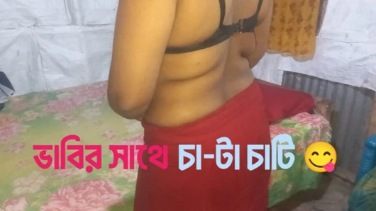 Yengemi yalıyorum ve o da penisimi yalıyor