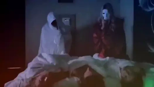 Grup bdsm öncesi ritüel :)