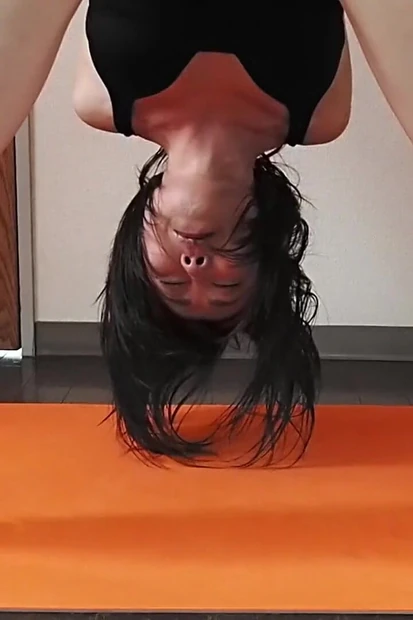 Йога в нижнем белье