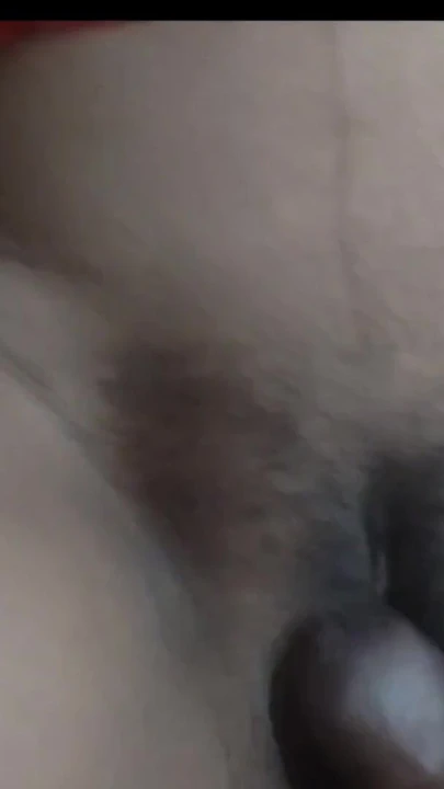 Baldızın erkek arkadaşı baldızının amını dövüp güçlü bir sesle çıktı, köken sesini önerdi. | Klip 1