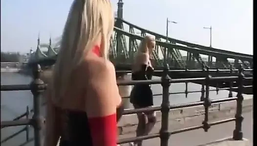 Budapeşte'de İtalyan büyük yaraklar ekibi - beyaz göt yıkımı