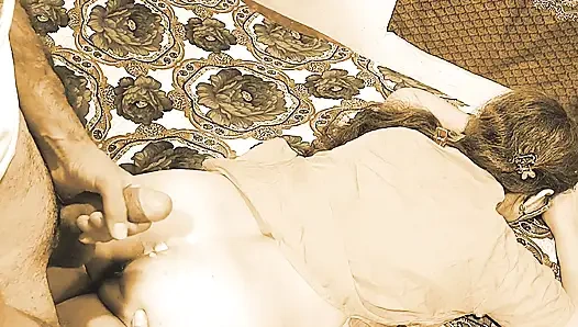 Hintli kadın ji ateşli figür