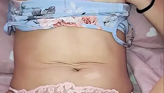 Brezilyalı Alice Lima ıslak amına sert bir yarakla yumruk sokuyor