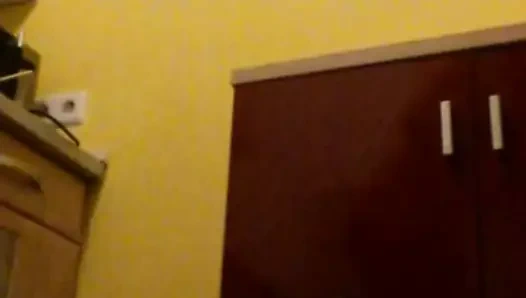 Atlar yapay penisle anal sikişiyor