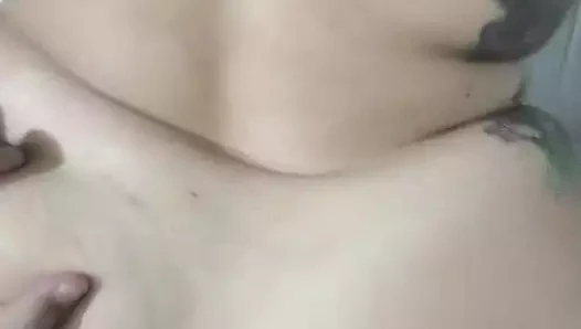 Ev yapımı kayınvalidesi ile sikişiyor