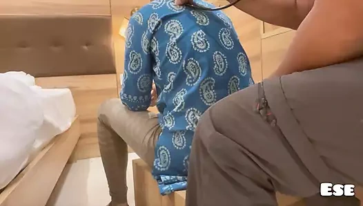 Doktor köylü yengeyi sikiyor