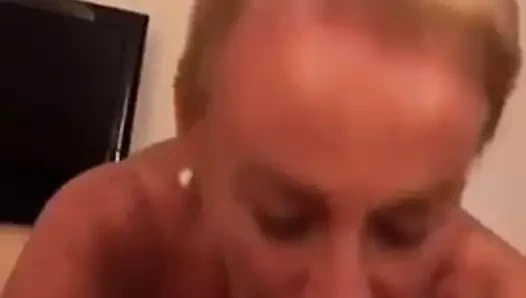 English büyükanne fahişe oral seks