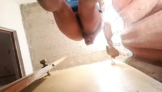 Old Spice Deodorant ile eğleniyor
