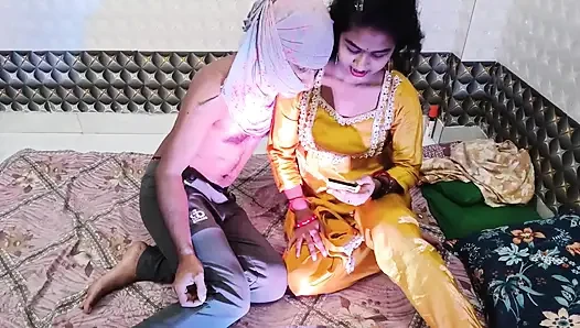 Gerçek desi evli kadın kovboy kız ve geleneksel kıyafetlerle tutkulu seks