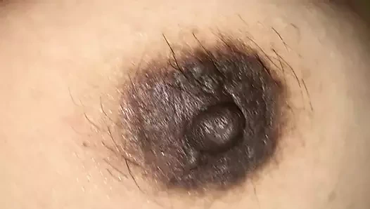 Kayınbiraderi yağla masaj yapıyor, sonra götüne ve vajinaya da vuruyor.