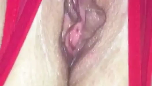 Seksi karım oynuyor.