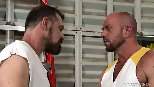 Menover30 inşaat baba onun kalın horoz enjekte