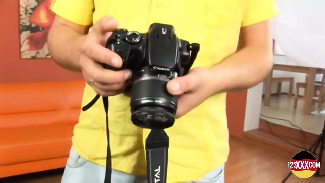 Almanya'dan koyu saçlı genç kız oyuncu seçmelerinden sonra sikiliyor