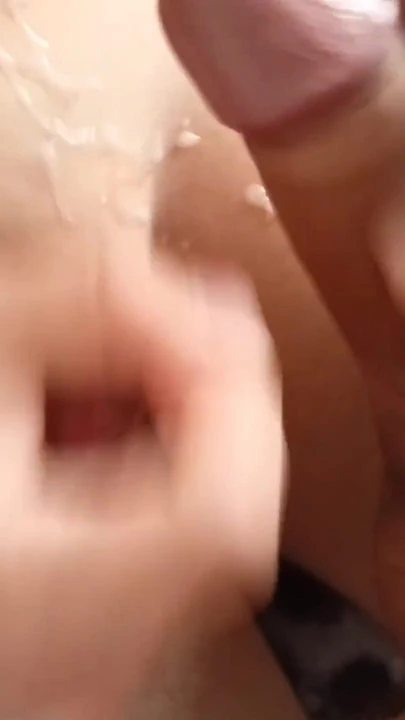 Genç yaraklardan süt! Ateşli boşalma!