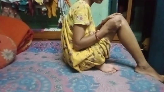 Hintli Bengalli pinki vabi ajj tv pe filmi dakh rahi thi veya davor ne aake chod diya mujhe