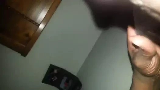 Karım komşu tarafından dilli öptü