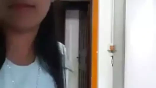 Seksi kız 2 canlı yayındaydı