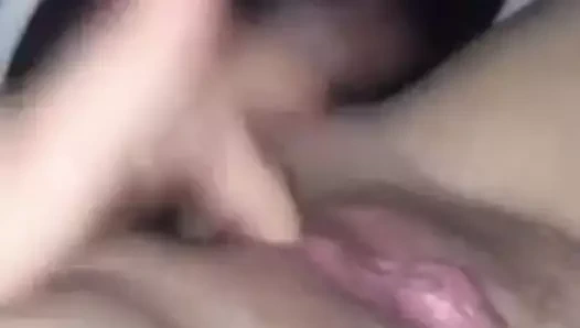 Me masturbo y me corro rico para mi novio