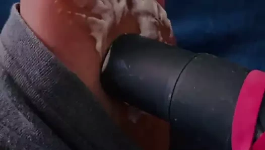 Ayaklarımı kremsi mayonez ile süpürüyorum