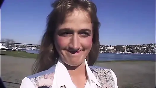 Kıllı azgın amatör ilk kez anal seks yapıyor Marcie